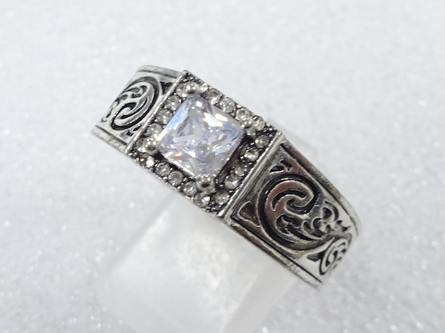 Japanese Kimono / Antique Accessories Metal